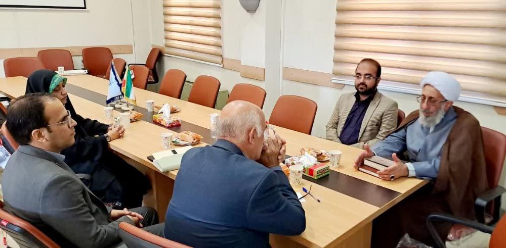 نشست رییس دفتر نهاد مقام معظم رهبری در دانشگاه‌های استان با رئیس و معاونان دانشکده علوم انسانی 